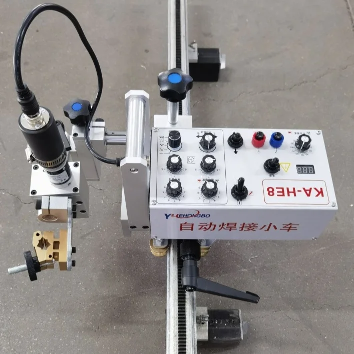 معدات آلة لحام المعادن الأوتوماتيكية متعددة الاستخدامات جرار روبوت لحام أوتوماتيكي للمؤخرة العمودية