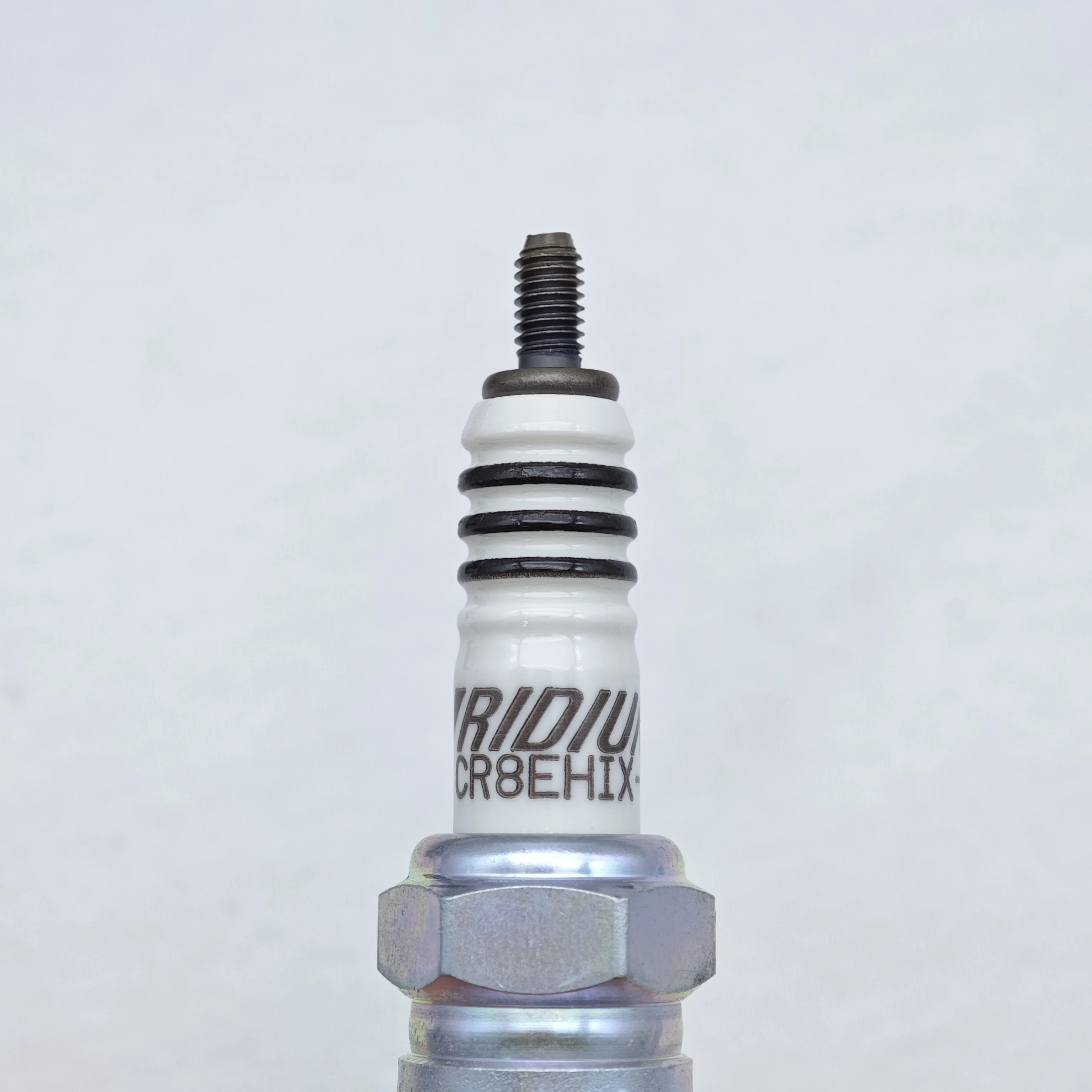 1pcs Original NGK Spark Plug CR8EHIX-9 Suitable For CB400F CB-1 CB900F 919 CBR900RR VFR800 INTERCEPTOR Upgrade CR8EH-9 etc