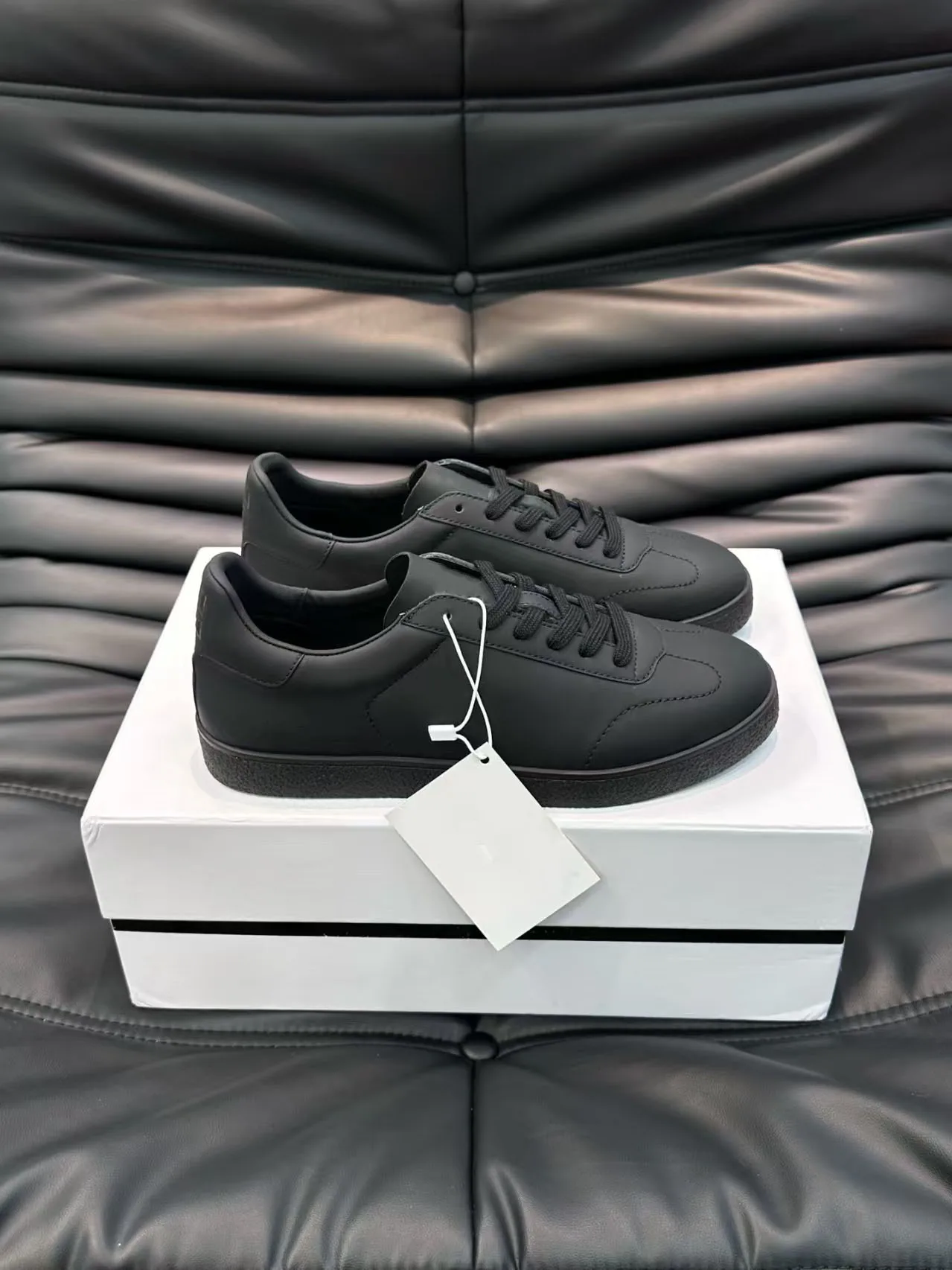 

Мужские повседневные кроссовки на толстой платформе из замши с кожаными вставками, на шнуровке, низкие, с круглым носком, для скейтбординга и активного отдыха, 22