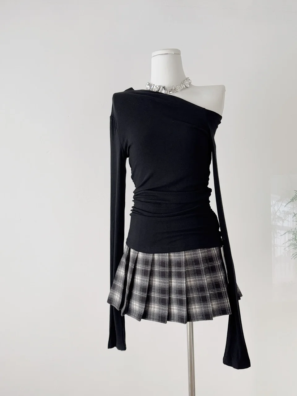 

Slim Fit Plaid Skirt And Top Set with Bell Sves And Diagonal Collar Trendy Teen Faion Casual Wear Resistant to Wrin...