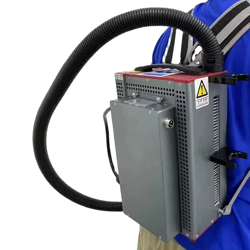 Cina Vendita in fabbrica Zaino portatile 50W 100W Macchina per la pulizia laser a impulsi Rondella ad alta pressione per la rimozione dell'olio della vernice antiruggine