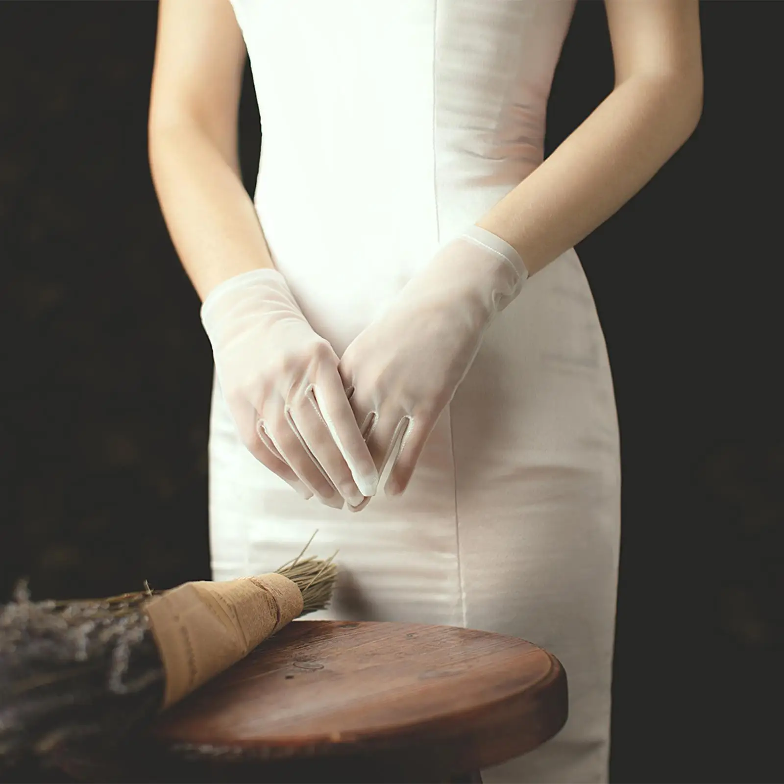 

Fashion Bridal Gloves Lady Wrist Length Thin Full Finger Mittens Bride Wedding