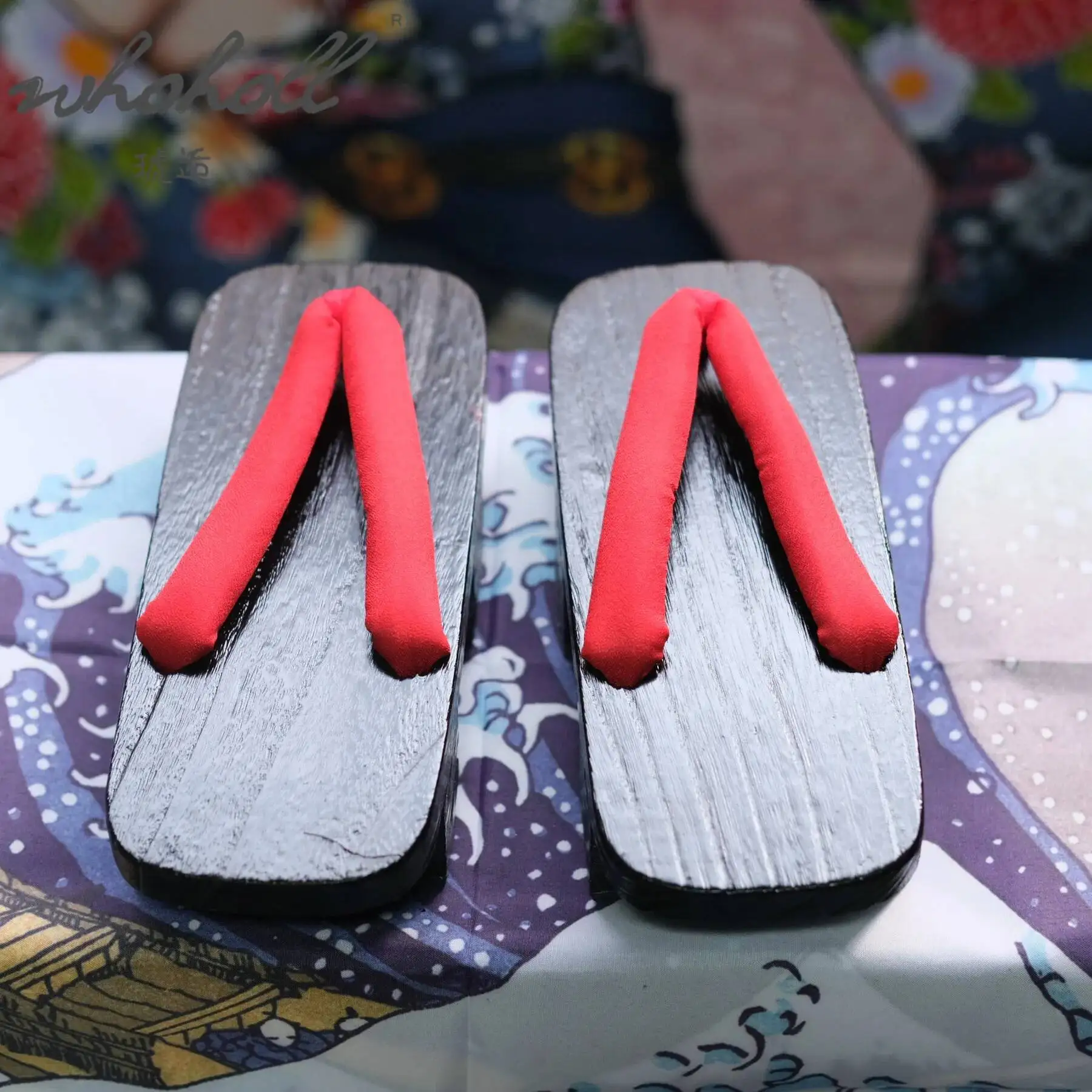 للجنسين الأسود الطلاء اليابانية خشبية جيتا الوجه يتخبط رجل إمرأة النعال انمي ياباني Coplay اثنين الأسنان سميكة منصة قباقيب الخشب