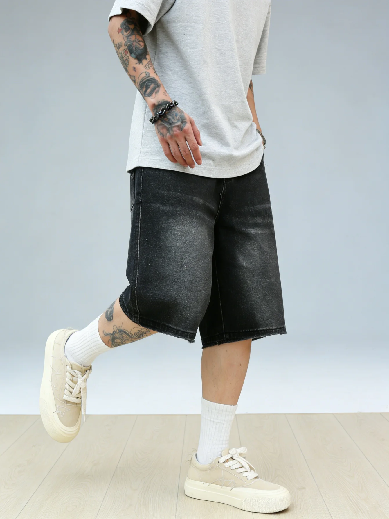 

Мужские повседневные черные джинсовые шорты без стрейча, однотонные, простые, в уличном стиле, короткие.