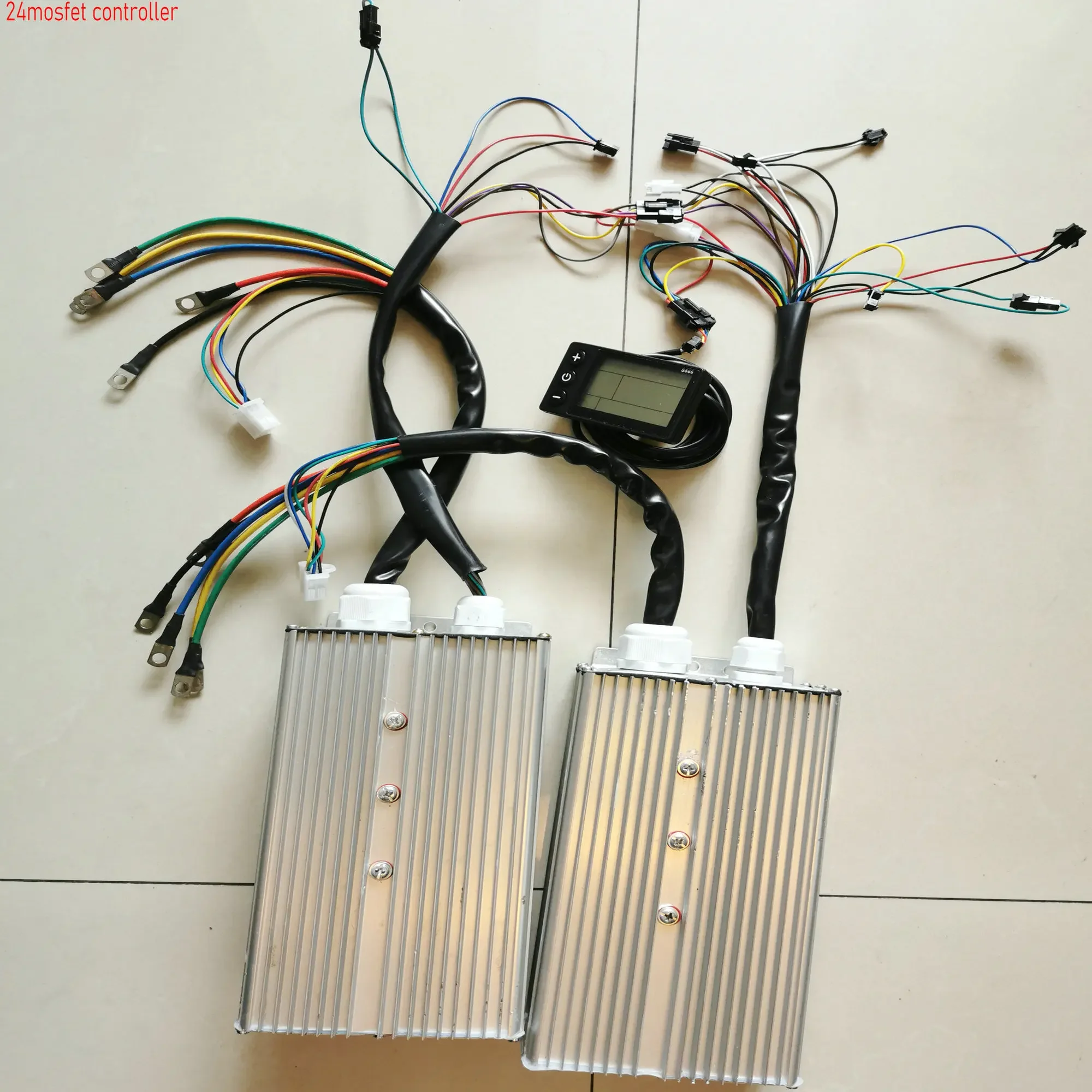 

1 * ЖК-дисплей + 2 контроллера 24mosfet 24V36V48V60V1500W-3000w для электрического скутера с двойным приводом, мотоцикла, MTB, квадроцикла, снегохода