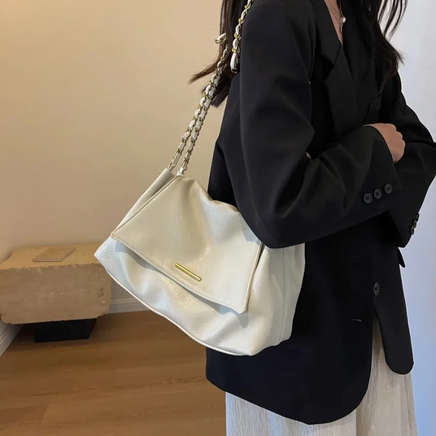 

Summer new retro tide large capacity armpit bag handbag fashion senior texture simple chain shoulder slanting cross women's bag