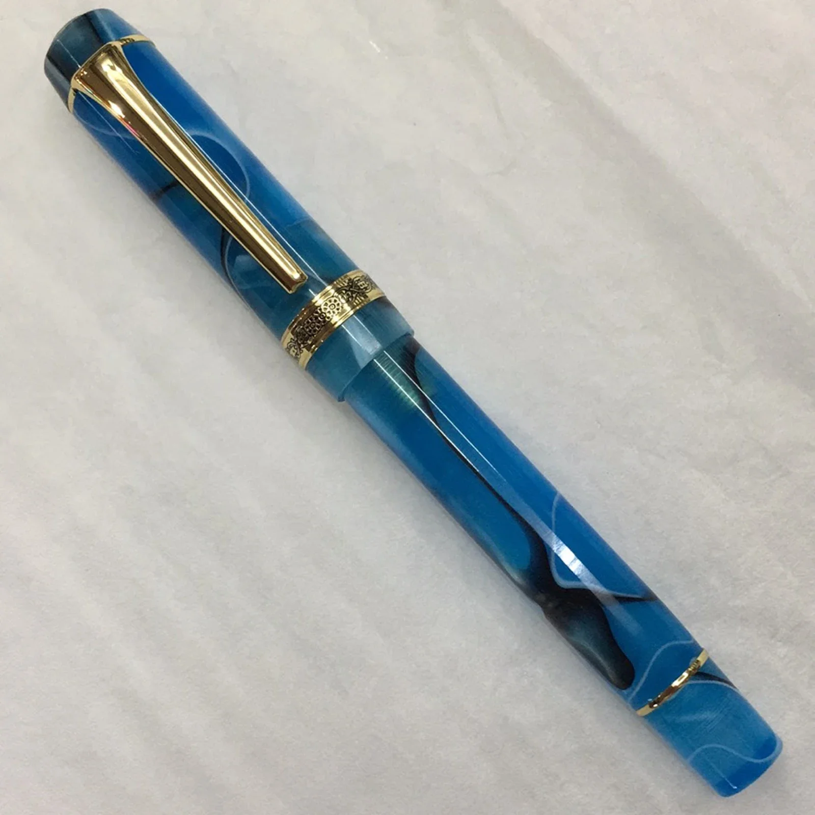 

Kaigelu 316A Marble Blue Acrylic Celluloid Fountain Pen Iridium EF F M Nib Classic Pen Beautiful Business gitf Pens stationery