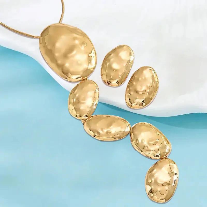 Elegant Oval Stud Earrings & Y-shaped Necklace Jewelry Set