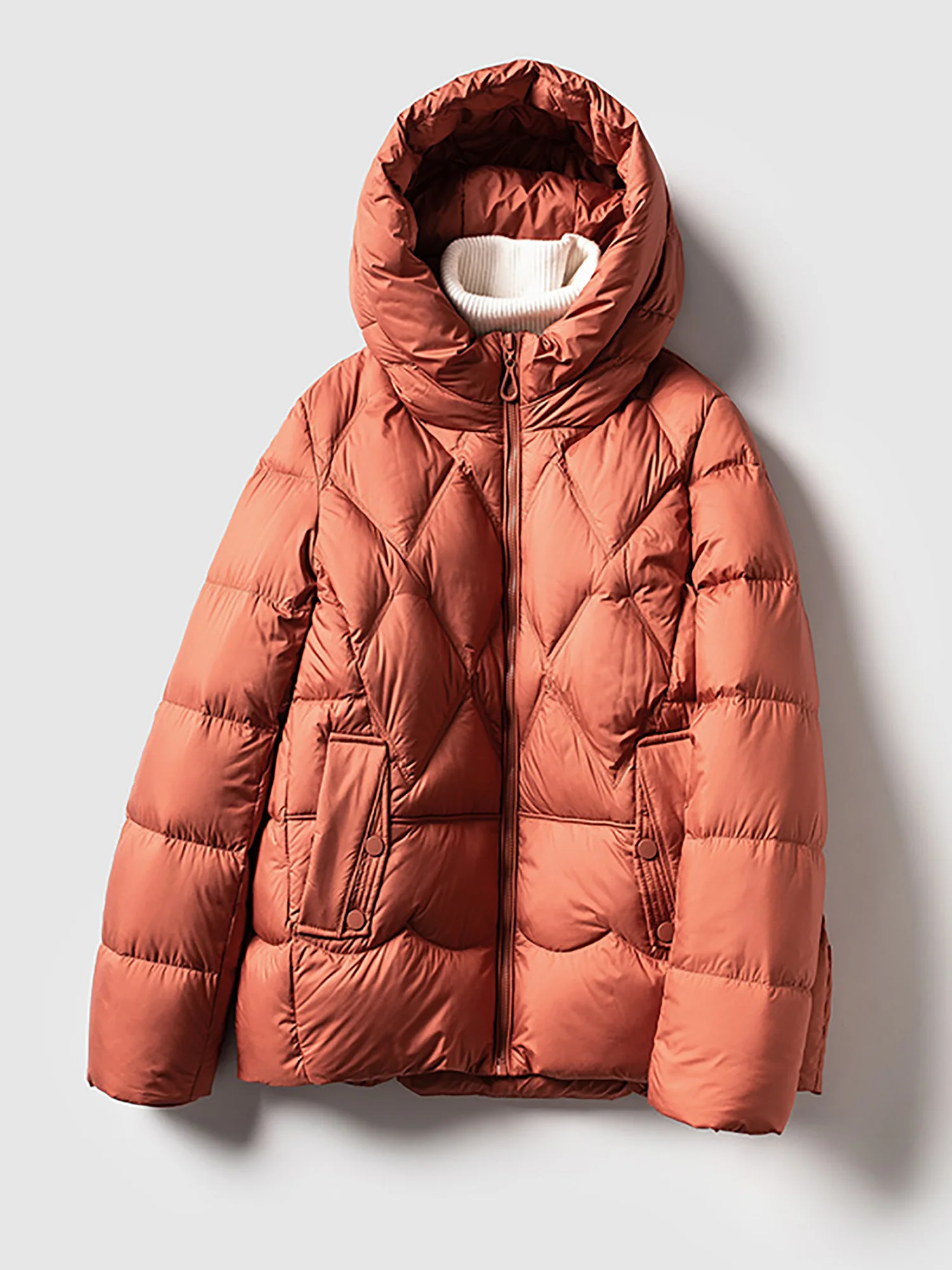 Women's short down jacket with a stylish design for winter 2024, lightweight and warm 90% white duck down jacket