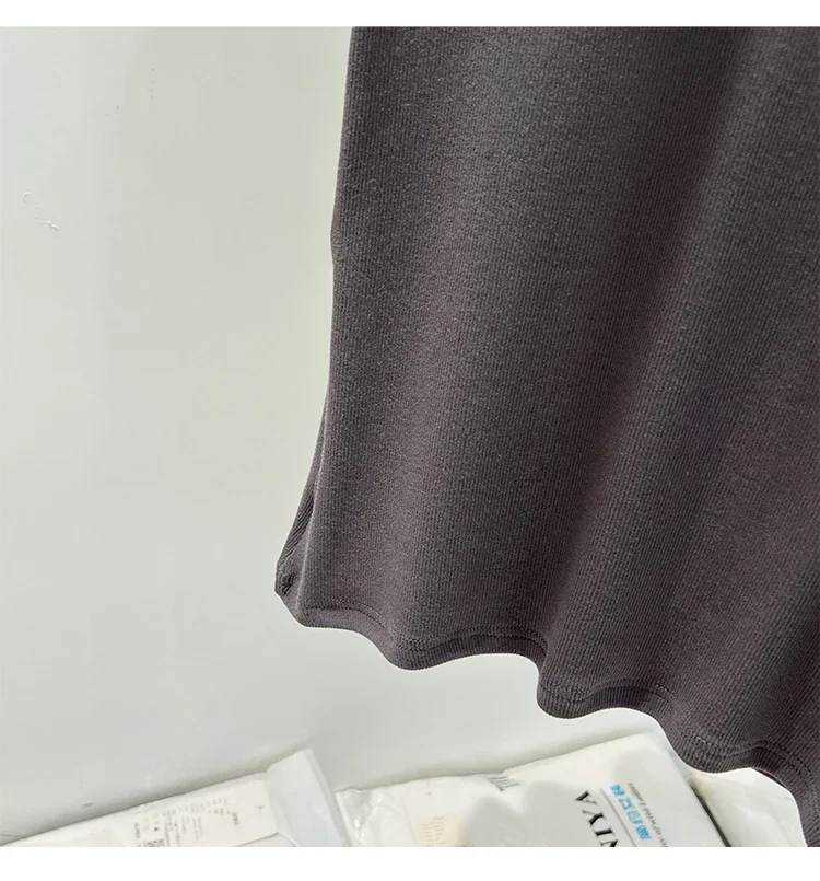 Nischen-Design Slim Fit Kurzarm Damen T-Shirt 2026 Sommer Neuheit V-Ausschnitt Poloshirt Einzigartiges Elegantes Top Koreanisches Einfarbiges Tee – Detail 31