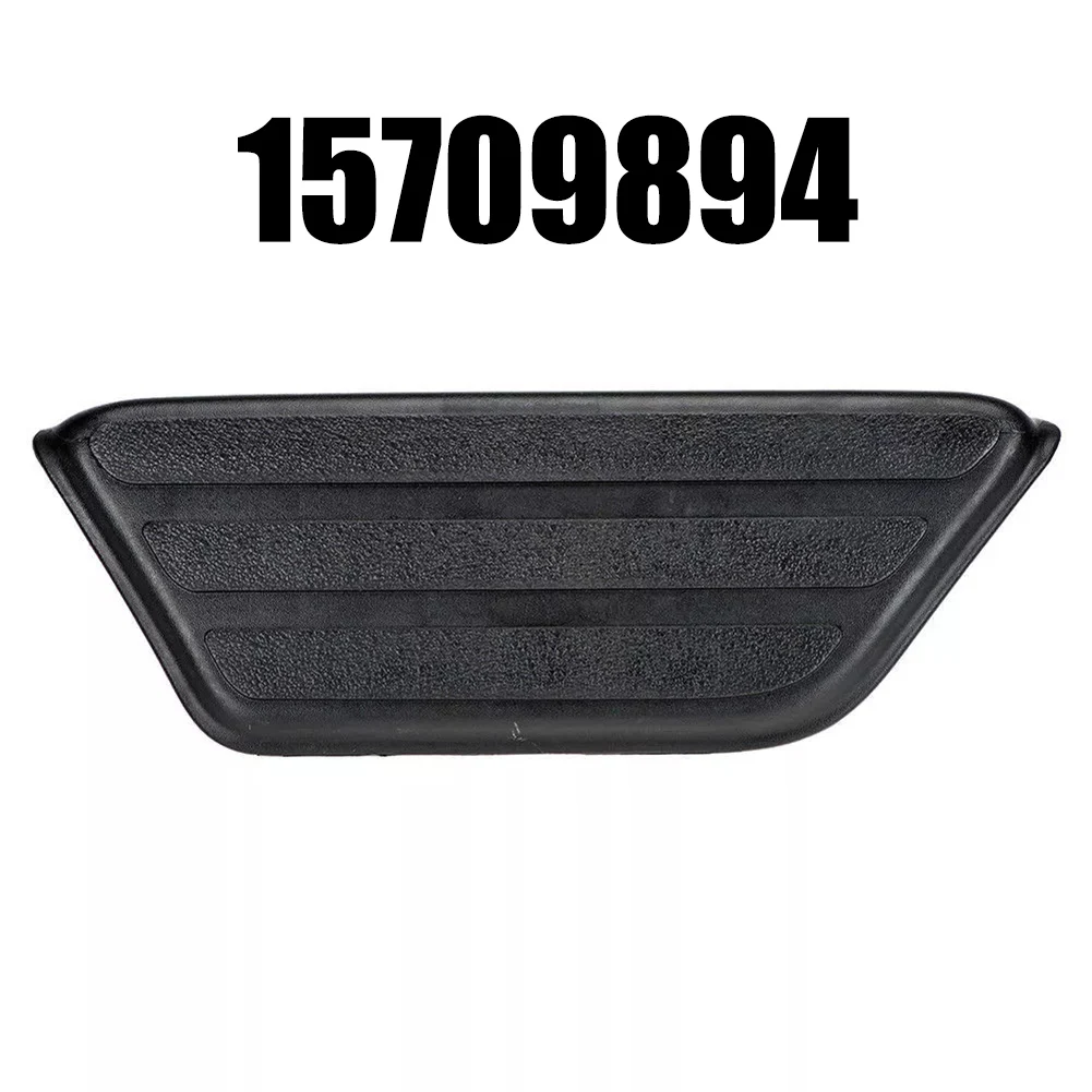 OE Number: 15709894 Right Side Step Pad ABS Material Easy To Use High-quality Materials Non-deformation Quick To Install