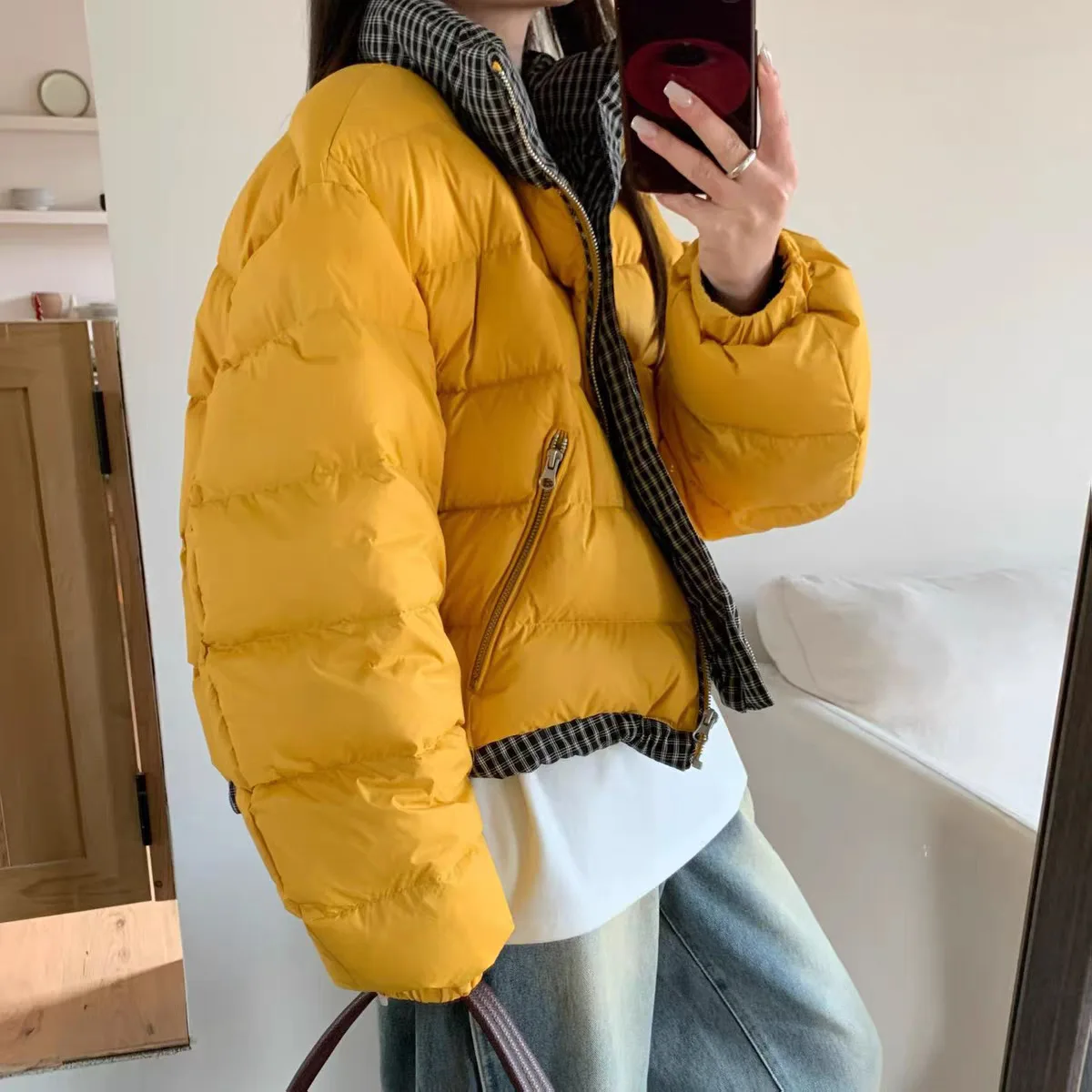 

New White Duck Down Jacket Women's Contrasting Checkered Stand Up Collar Puffer Coat Fashionable White Duck Down Warm Jacket