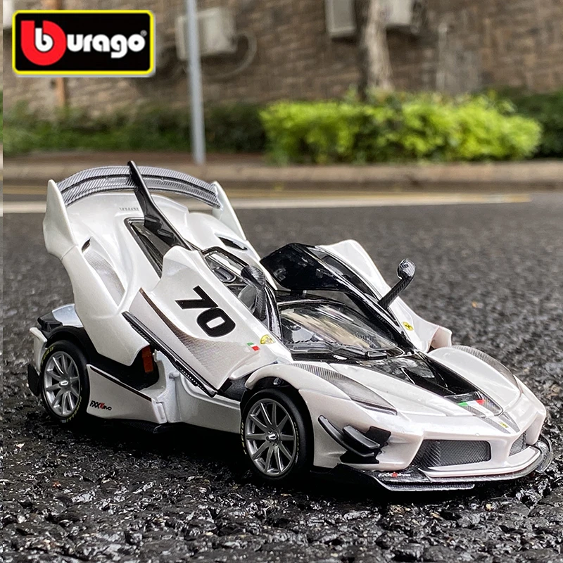 Bburago 1:32 Ferrari FXX K EVO Alloy Car Model Diecast Metal Toy Sports Car Model High Simulation Sound and Light Childrens Gift