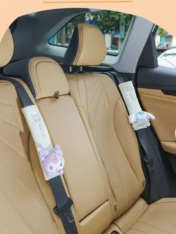 1 st Kuromi Melody Cinnamoroll Tecknad Söt Bilsäkerhetsbälte, Anti-Slitage och Anti-Strypning Halsskydd, Resetillbehör 10 best sales Kuromi bilsätesöverdrag - №1