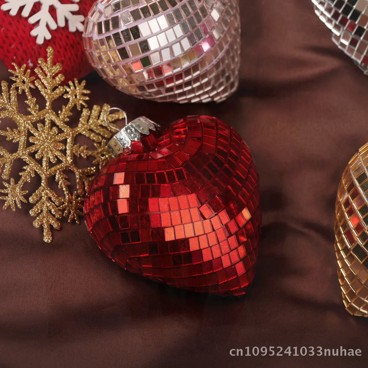 

Disco Peach Heart Mirror Ball Stage Lighting Laser KTV Prop Reflective Photography Ball Love Foreign Trade 9cm Handcrafted