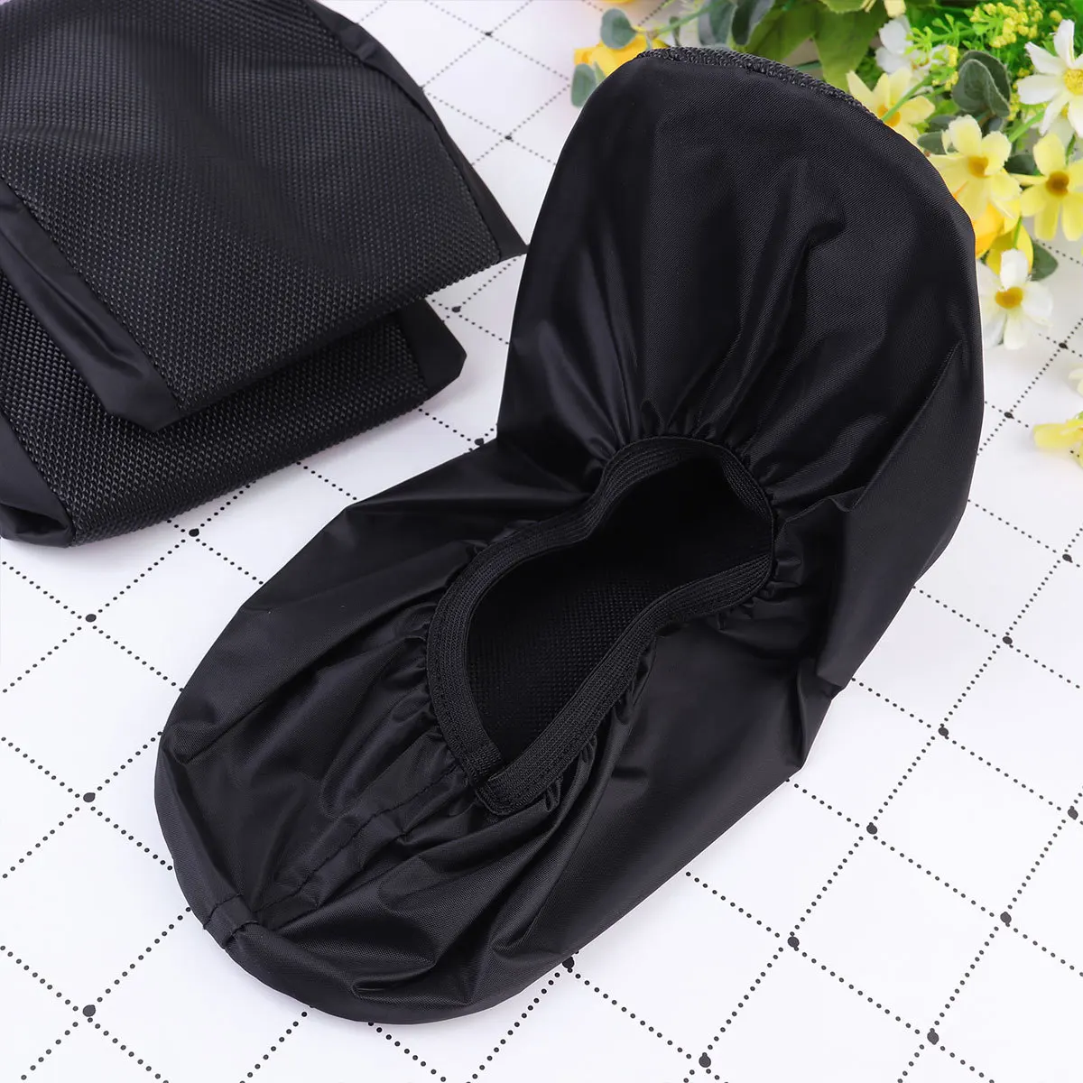 

1Pair Non-Slip Shoe Protector for Bowling Shoes Heavy Duty Against Debris Food Gum Compact Design Fits All Types