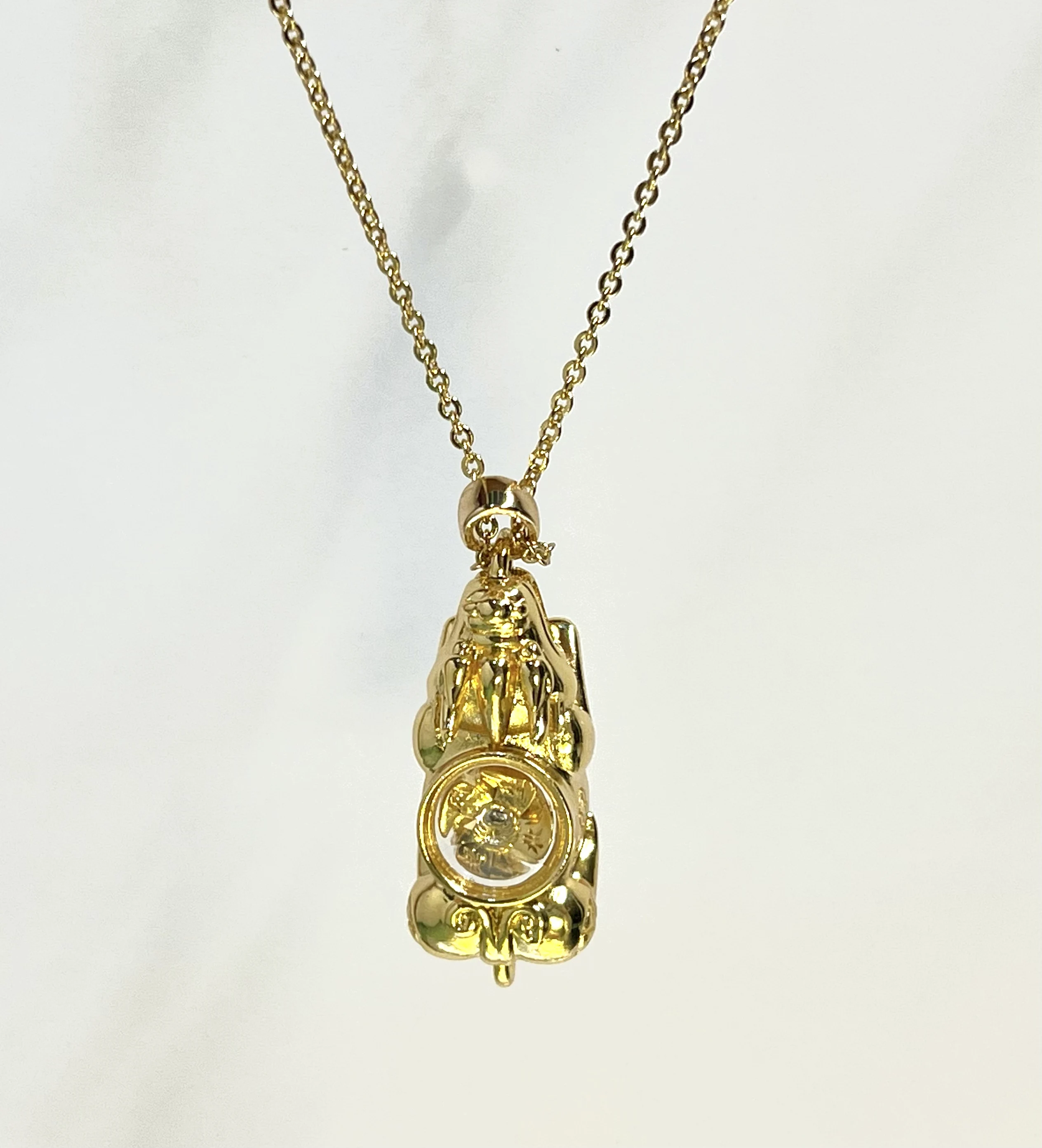 

New vintage-inspired diamond-inlaid rotating necklace, unisex design