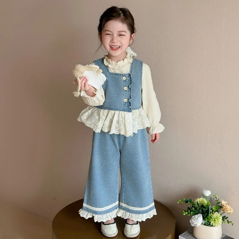 

Джинсовый комплект из трех предметов для девочек на весну и осень, новый стильный комплект с длинными рукавами для маленьких девочек 2025 года для детей