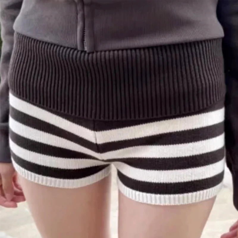 

Women's Low Rise Ribbed Foldover Waist Detail Knitted Shorts In Stripe