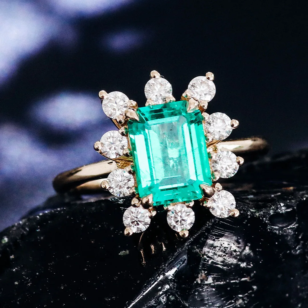 Cincin Pernikahan Mewah Provence 10K Emas Padat Potongan Zamrud Batu Permata Lab Hijau DEF/VS Pita Berlian Lab Kustom Dipersonalisasi