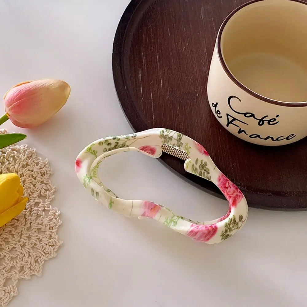 

Милый акриловый коготь для волос в форме облака, полый геометрический полый зажим для когтей, большой корейский стиль, геометрический зажим в виде акулы, вечерние