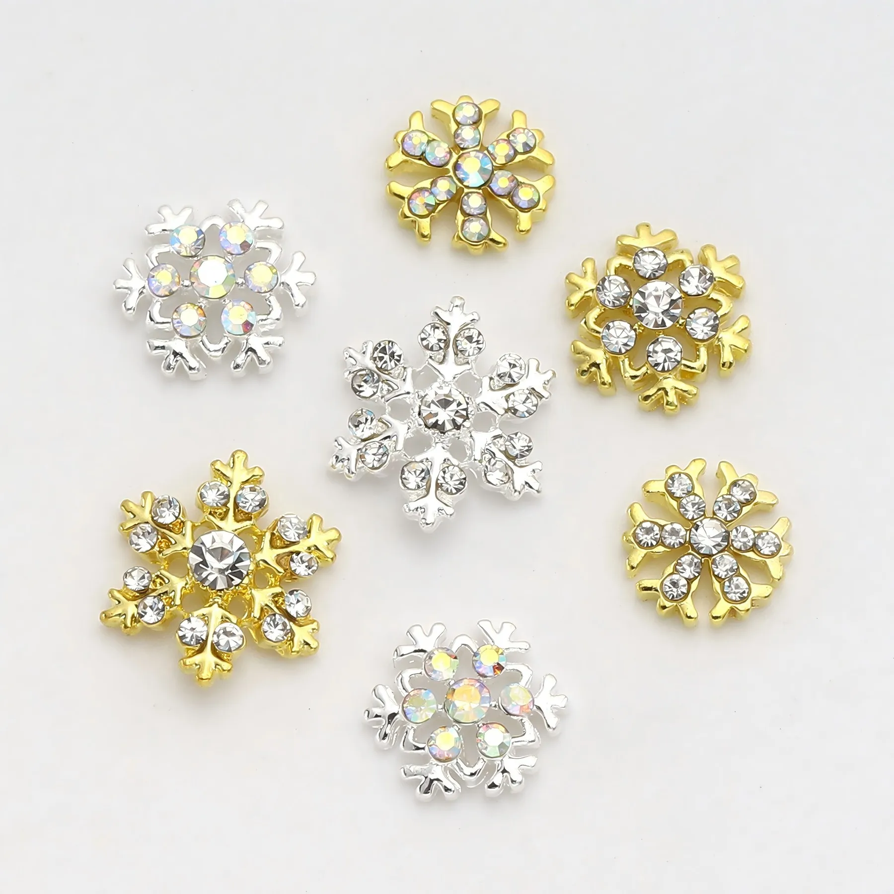 ชาร์มตกแต่งเล็บลายคริสต์มาส 3 มิติ ลายเกล็ดหิมะและต้นคริสต์มาส จำนวน 10 ชิ้น ประดับด้วยคริสตัลวิบวับ สำหรับตกแต่งเล็บ DIY