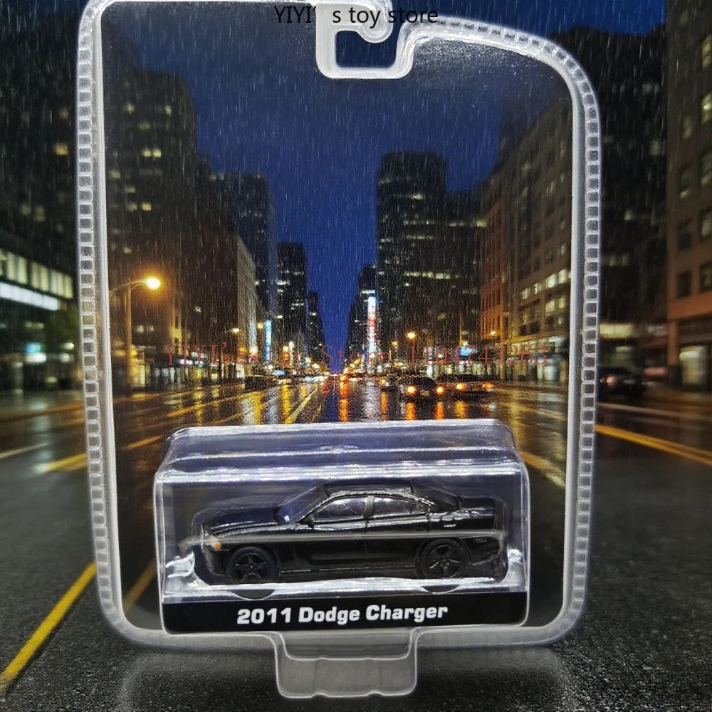 

Green Ligh1:64 2011 Dodge Charger High Simulation Diecast Car Metal Alloy Model Car Children's toys collection gifts A1