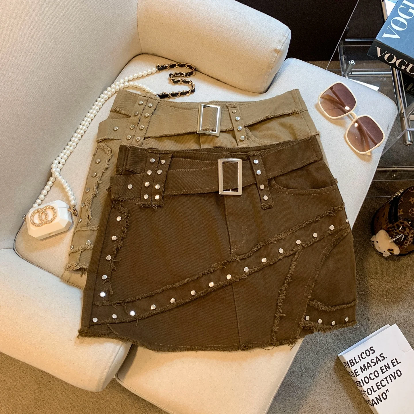 Damen Sommer Unregelmäßiger Jeansrock mit Nieten und Gürtel, Streetwear Hochgeschnittener Schlanker Mini-Jeansrock