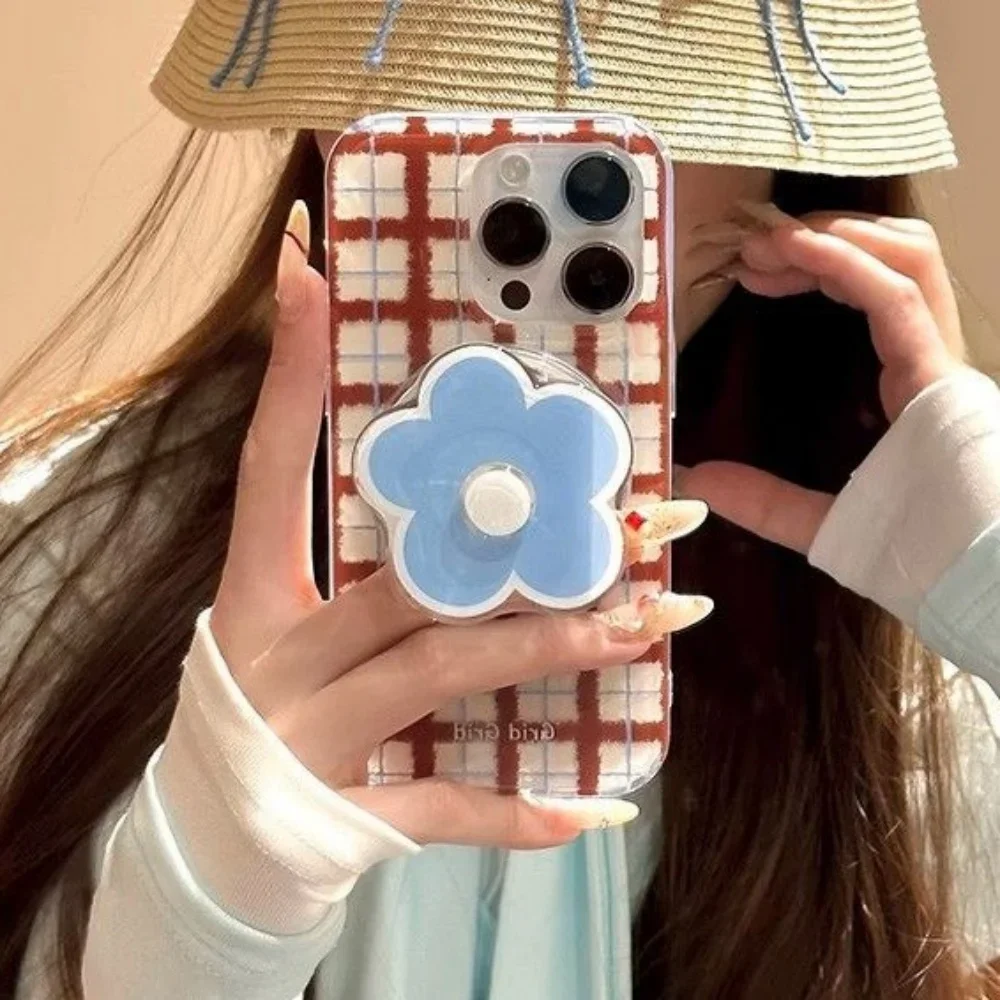 Lindo teléfono magnético Magsafe con flor giratoria adecuado para iPhone 17 estuche de carga inalámbrica soporte para teléfono