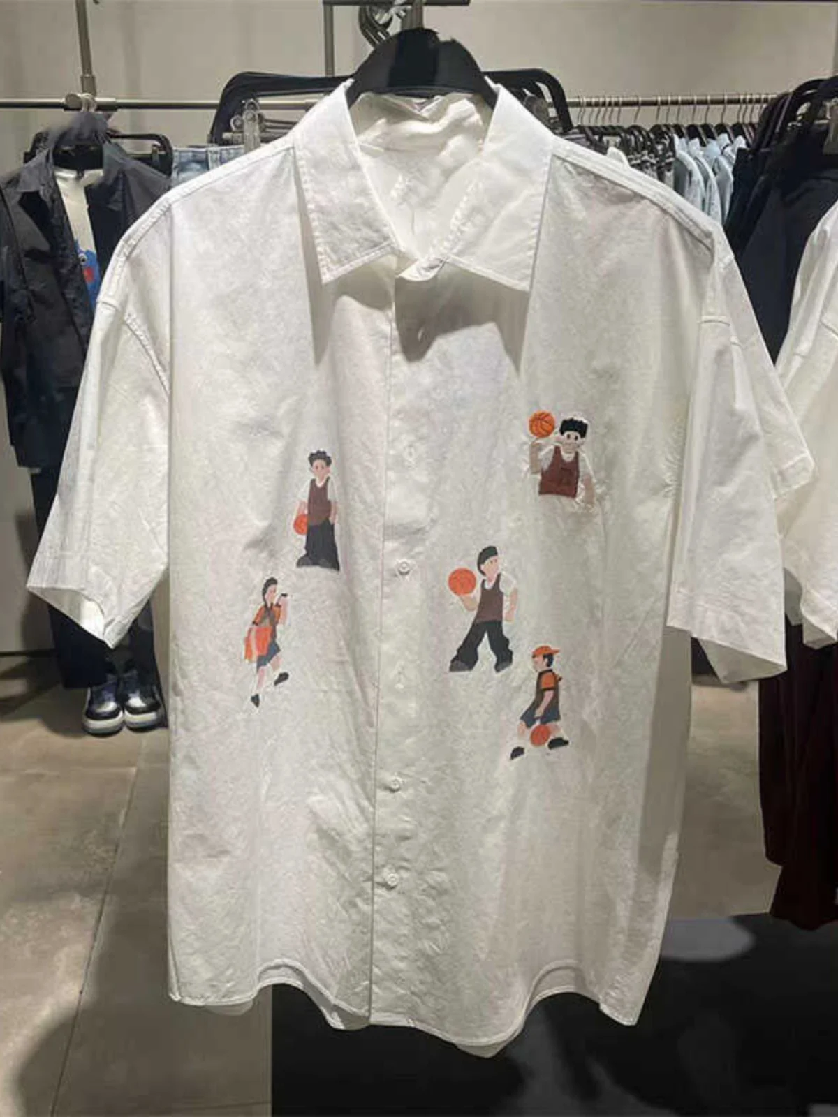 

Trendy Summer 2024 Men's Shirt Handsome Loose Short Sleeve Printed Casual Standard Fit Iron-Free Daily Wear Tagkita Brand