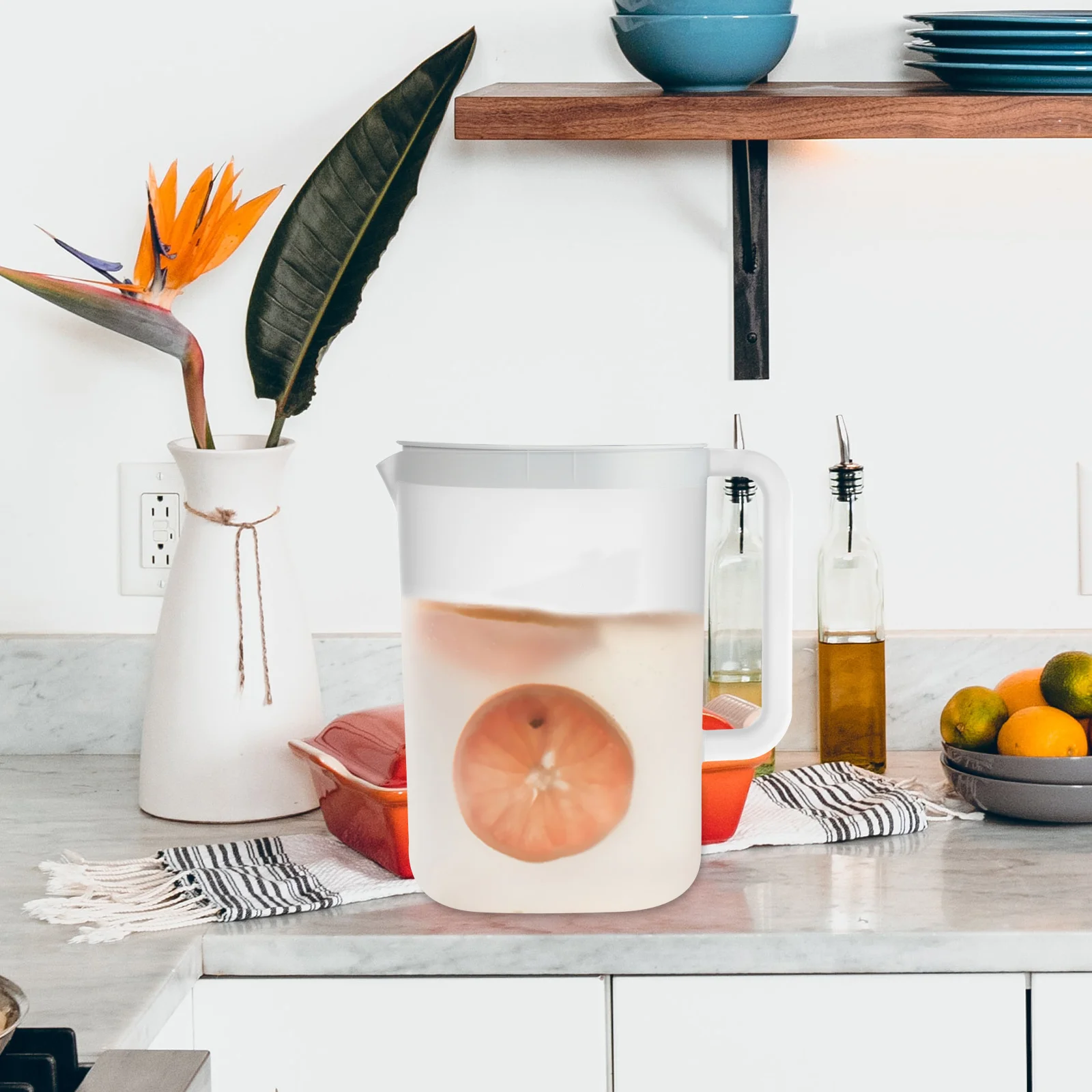 

1pc 2.2L Cold Water Kettle Plastic Heat-Resistant Large Capacity Juice Pot For Picnic Party Outdoor Water Pitcher With Scale