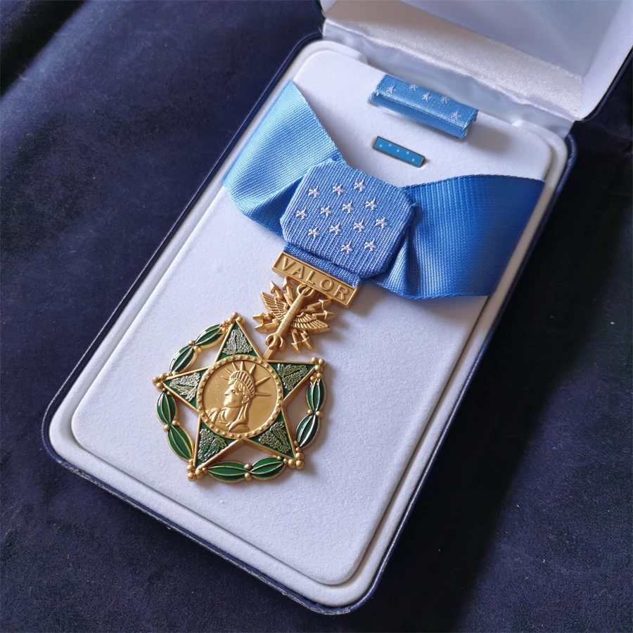 

American Honor Medal Blue Ribbon Edition Collection Badge Original Box Replica