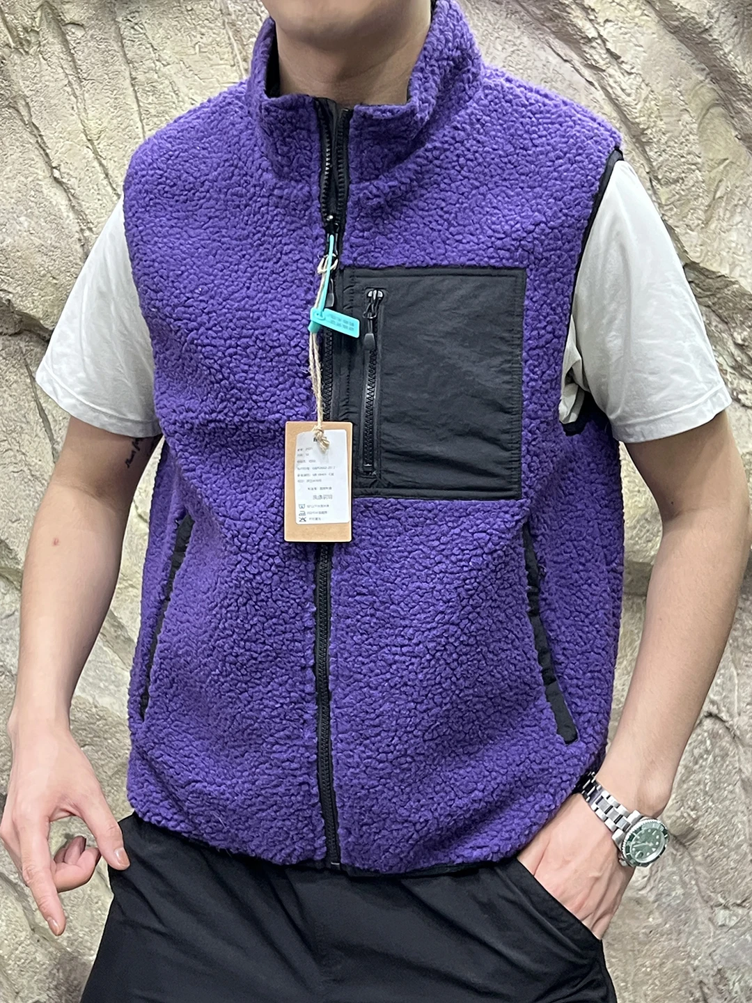 Two-Way Wearable Sheepskin Vest Unisex Outdoor Simple Matching Warmth without Sleeves Stand Collar Zipper Closure Standard Fit