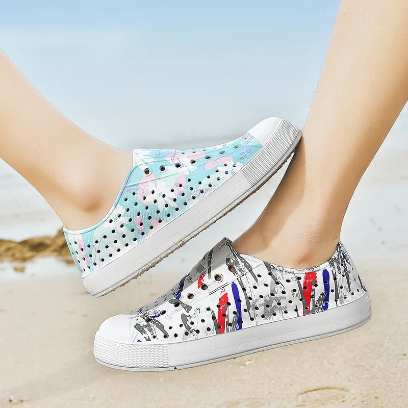 

Men Summer Clogs Hollow Out Garden Shoes Women Printed Beach Sandals Soft Sole Breathable Anti-slip Water Shoes Outdoor Slippers