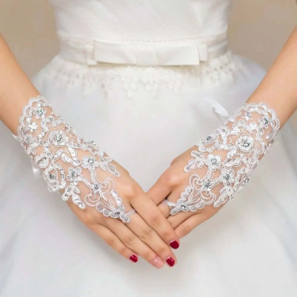 Korean Style Bridal Lace Gloves Fingerless Rhinestone Flower Wedding Mittens Elegant Long Hand Wear Accessory
