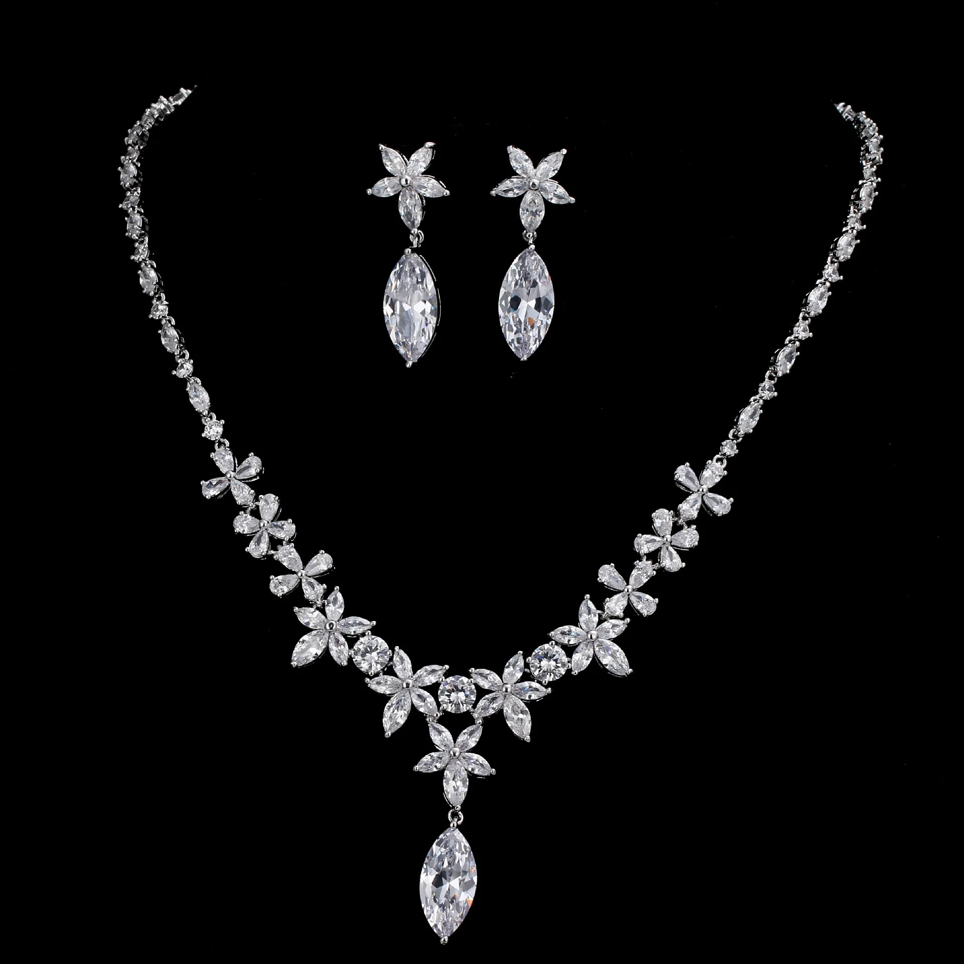 

Elegant Graceful Bridal Jewelry Set, Inlaid Cubic Zirconia 2Pcs Luxury Chain Set for Wedding Dresses