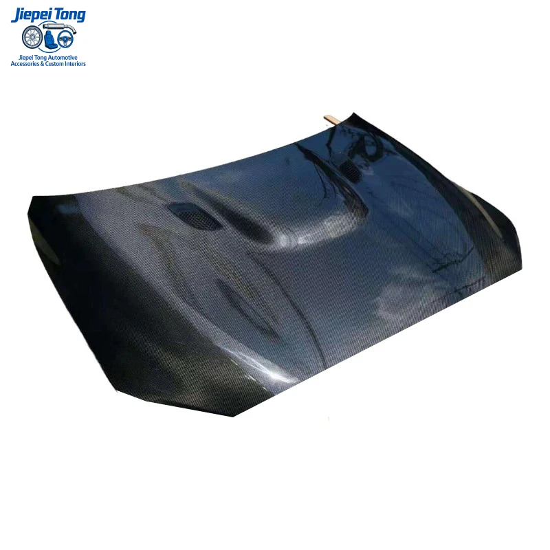 

Suitable for BMW's 1 Series F52 Carbon Fiber Front Engine Hood Bonnet Condition New