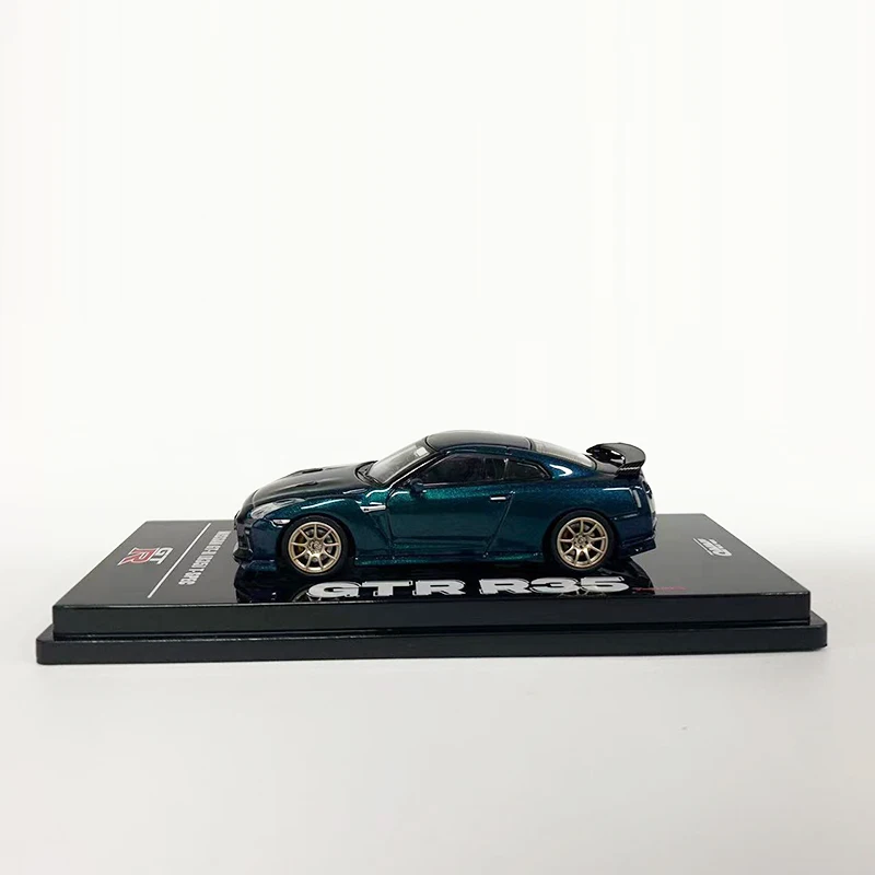 INNO 1:64 Model Car GTR (R35) T-SPEC Alloy Die-Cast Vehicle Collection - Magic Green