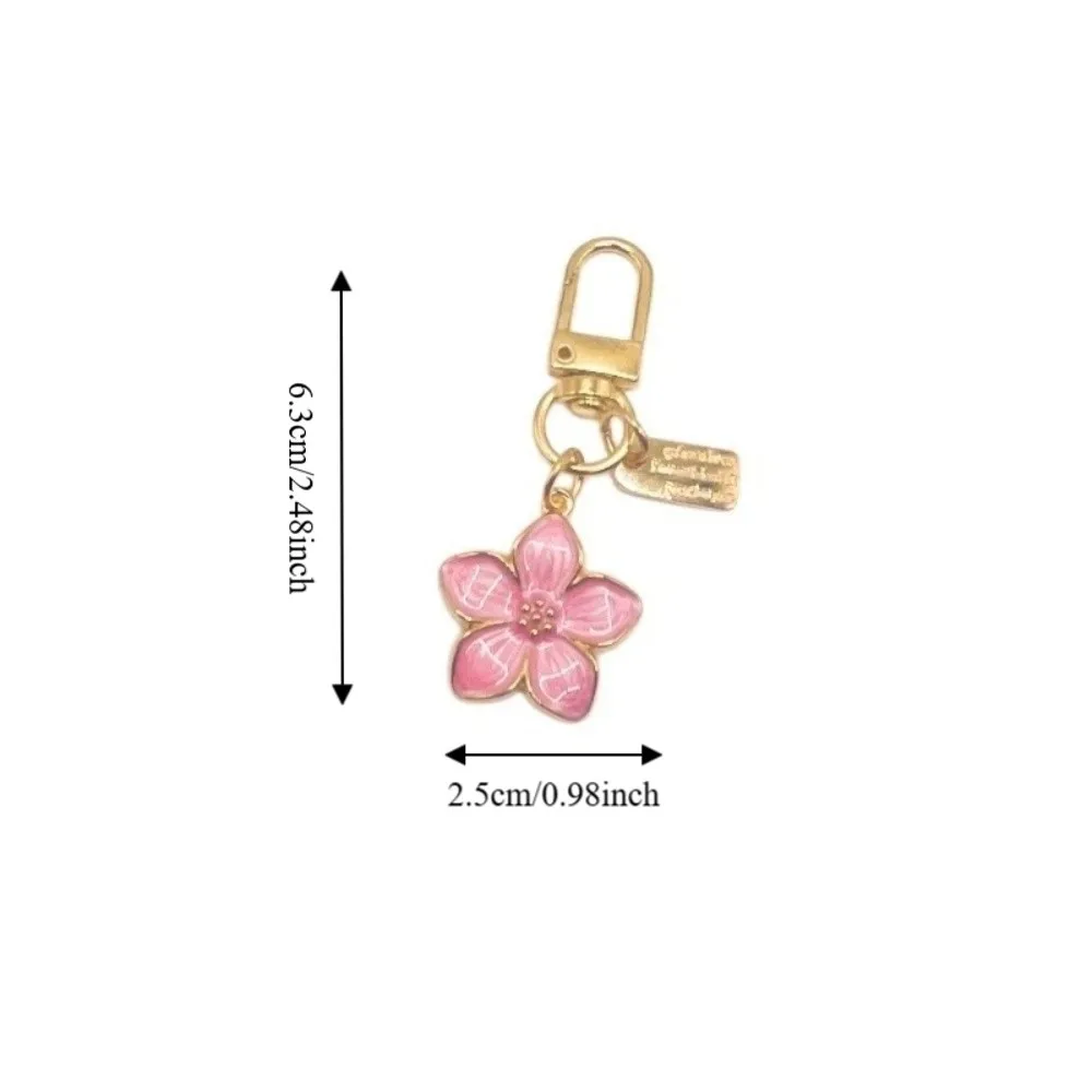 Schlüsselanhänger Niedlicher Birnenblüten-Schlüsselanhänger Ornamente Mini-Blumenanhänger Süßer Kirschblüten-Schlüsselanhänger Rucksack-Accessoire – Detail 1