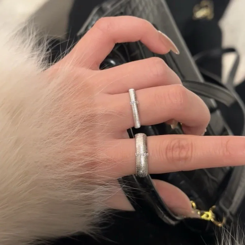 S925 Sterling Silver Ring Light Luxury Retro Wire Drawing Process Wide and Narrow Version Couple Ring