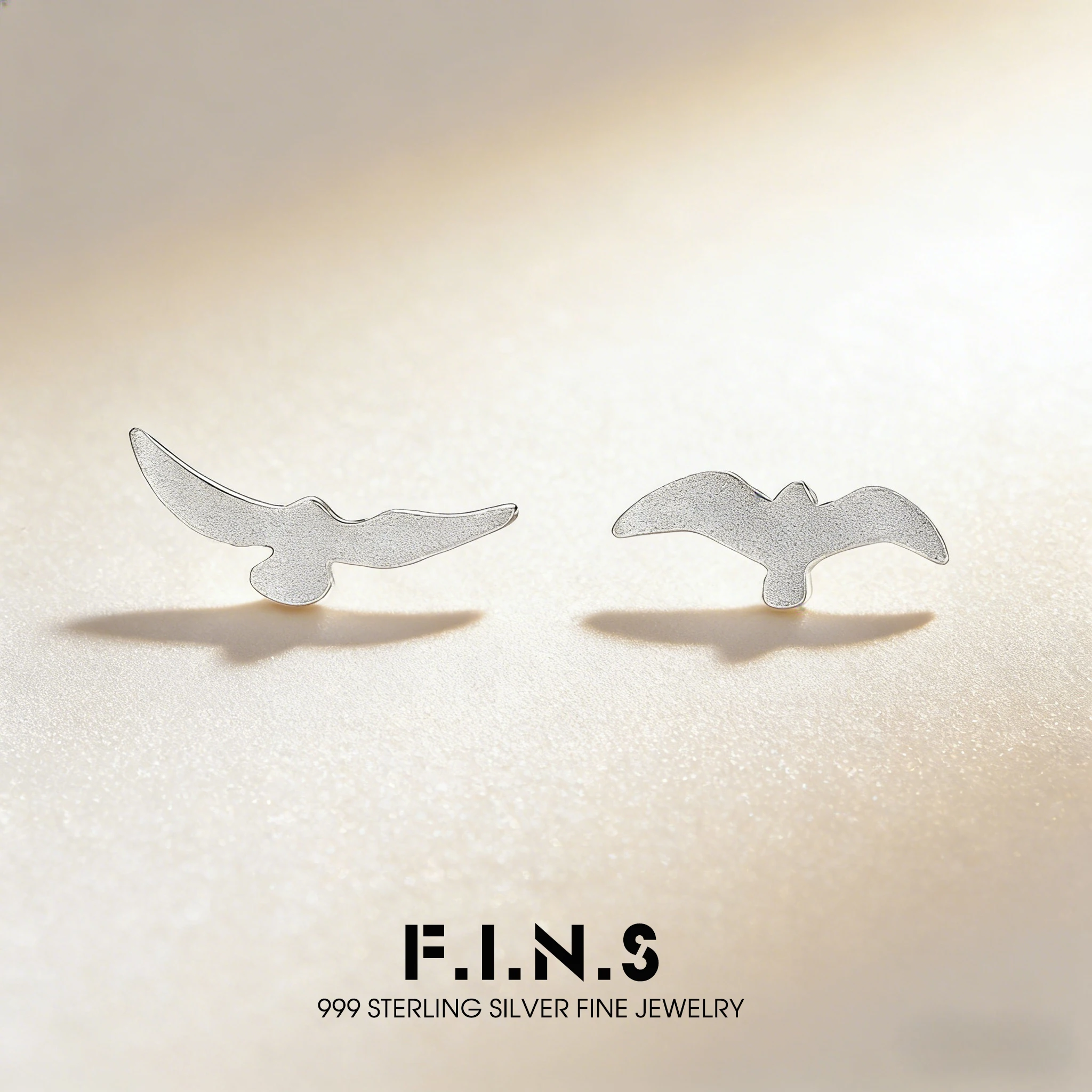 

Асимметричные серьги-гвоздики F.I.N.S из стерлингового серебра S999 пробы в форме чайки для женщин, минималистичные, универсальные, маленькие украшения для ушей в форме птицы