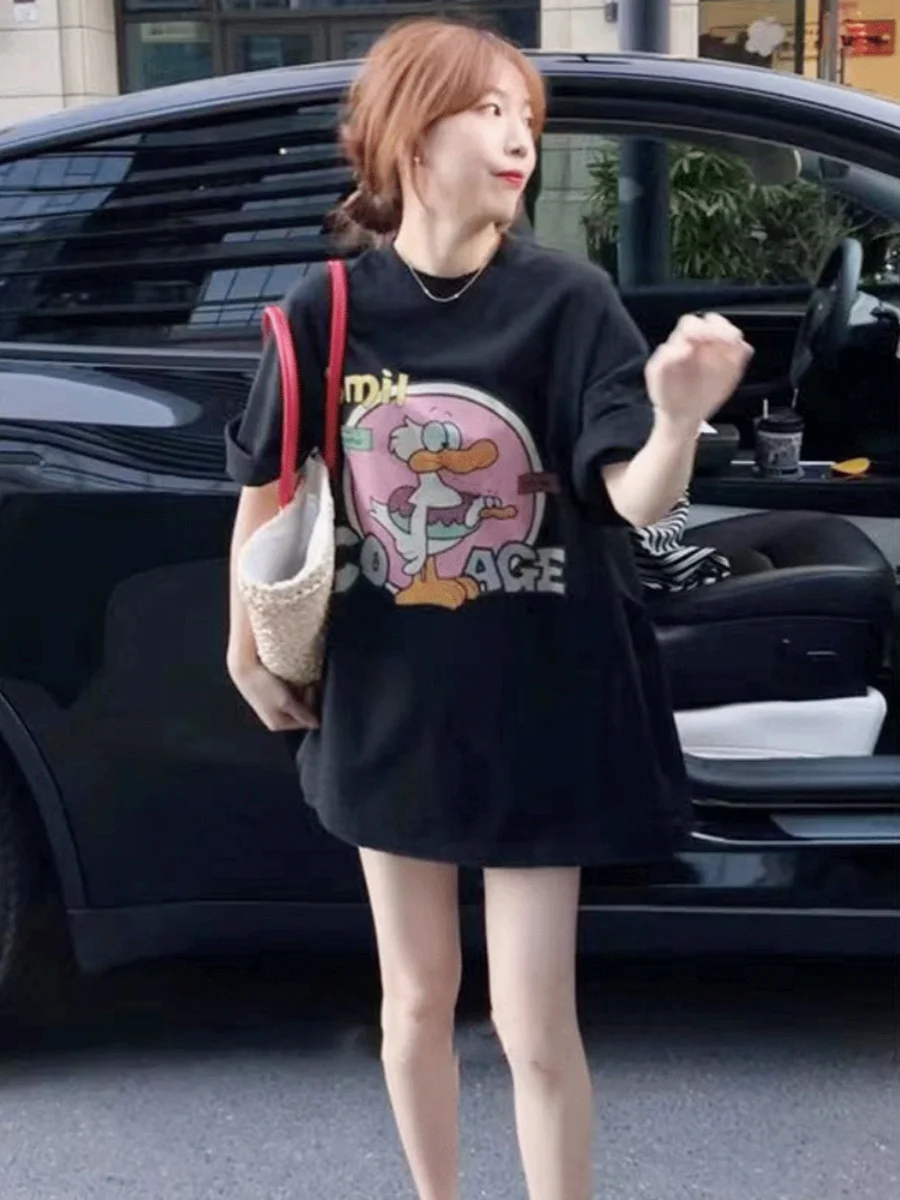 

Свободная женская футболка средней длины с коротким рукавом, летняя, модная, прикрывающая бедра, в корейском стиле, из хлопка, с круглым вырезом.