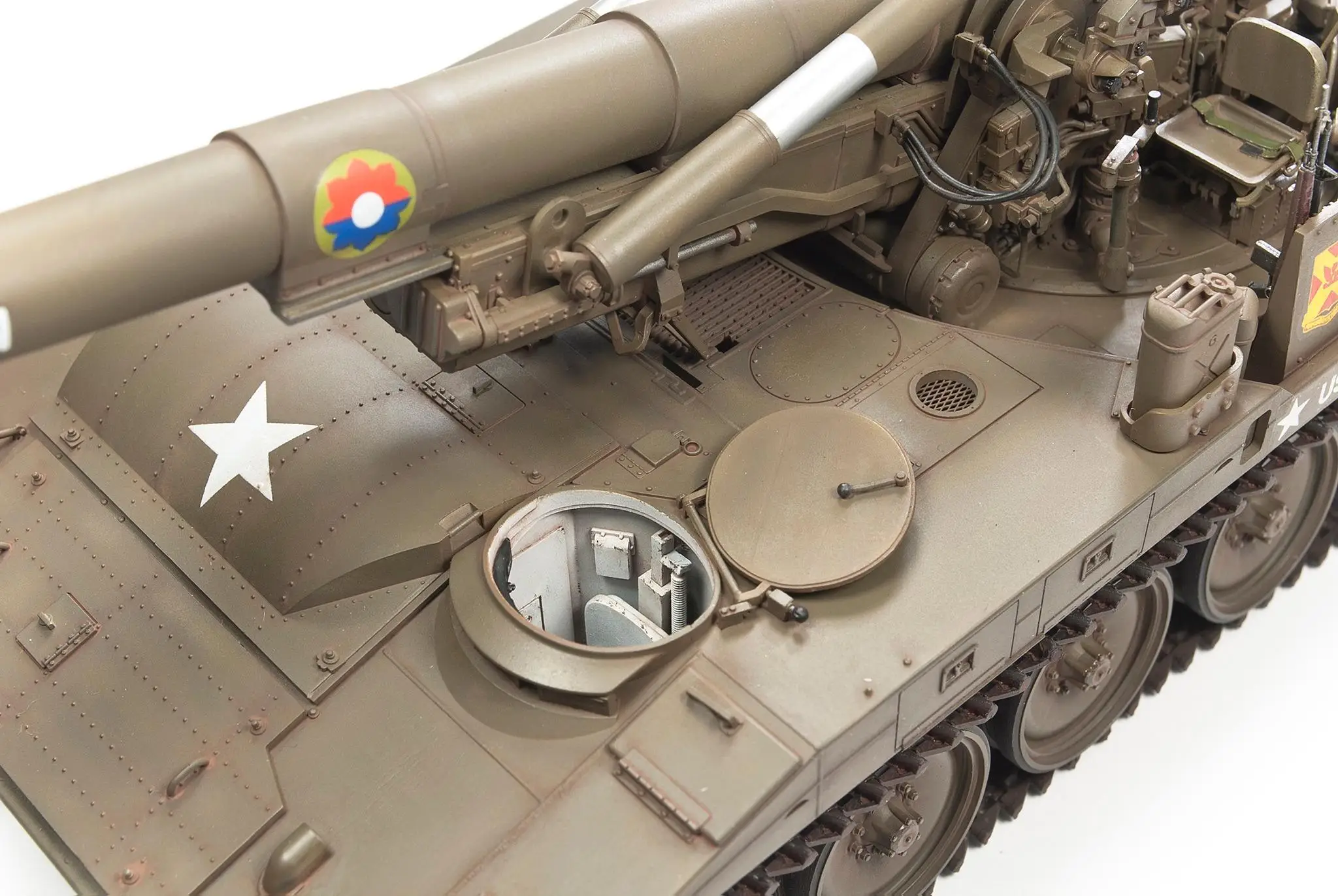 AFV Club AF35110 1/35 Scale U.S.ARMY M110 8in (203MM) self-propelled HOWITZER Assemble Model Kit