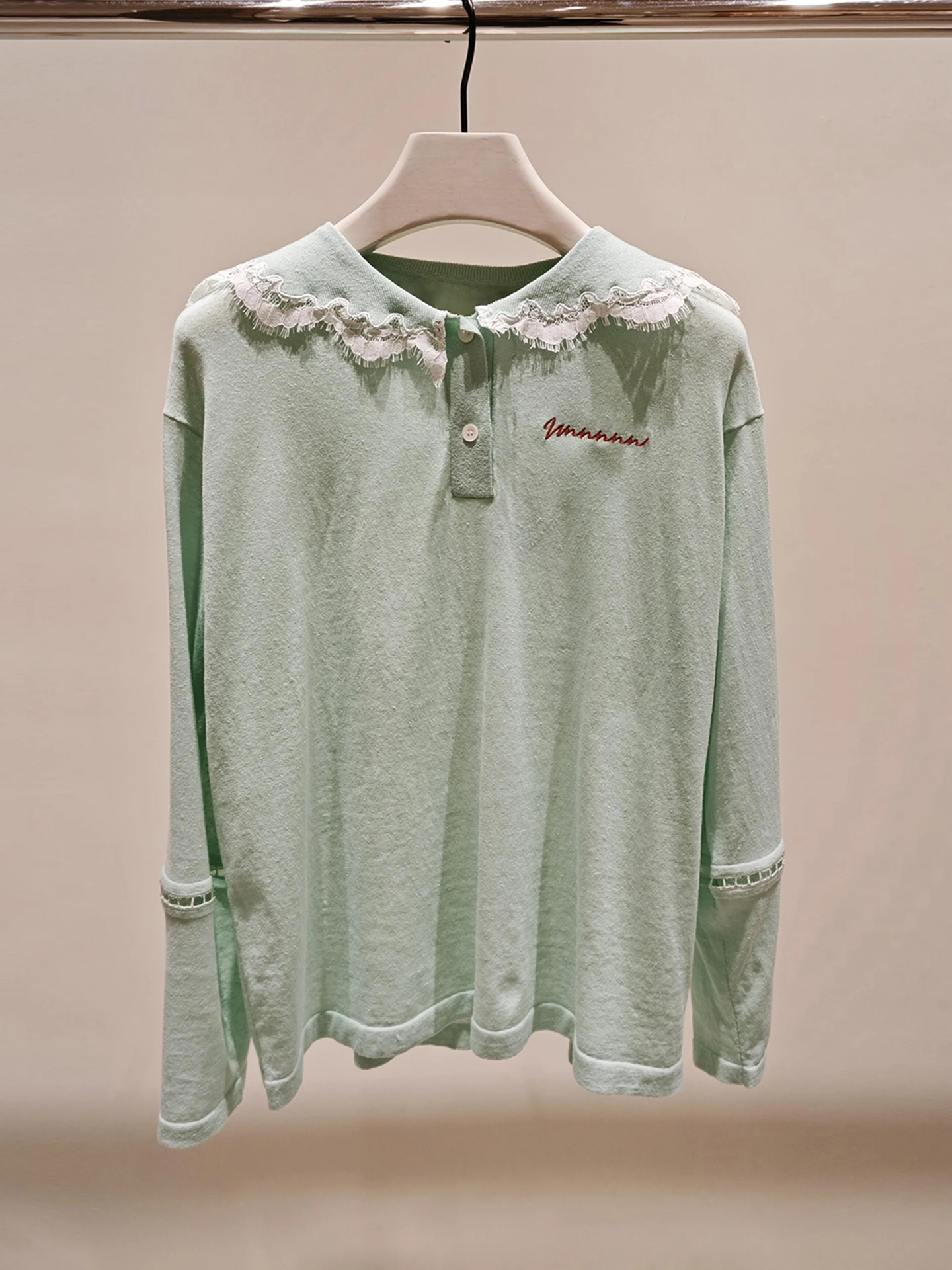 

Elegant Lace Trimmed Embroidered Knit Top Women's T-shirt Summer 2026 Commute Style Regular Fit Soft Medium Long Sleeve