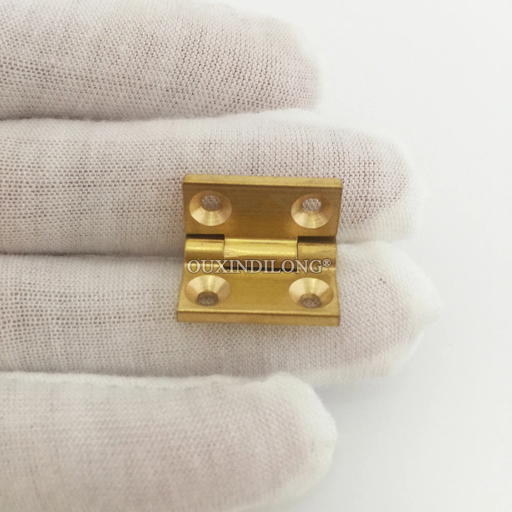 

Абсолютно новые 20 шт. мини-петли из цельной латуни, 90 градусов ° Декоративные петли для деревянных шкатулок и подарочных коробок для украшений