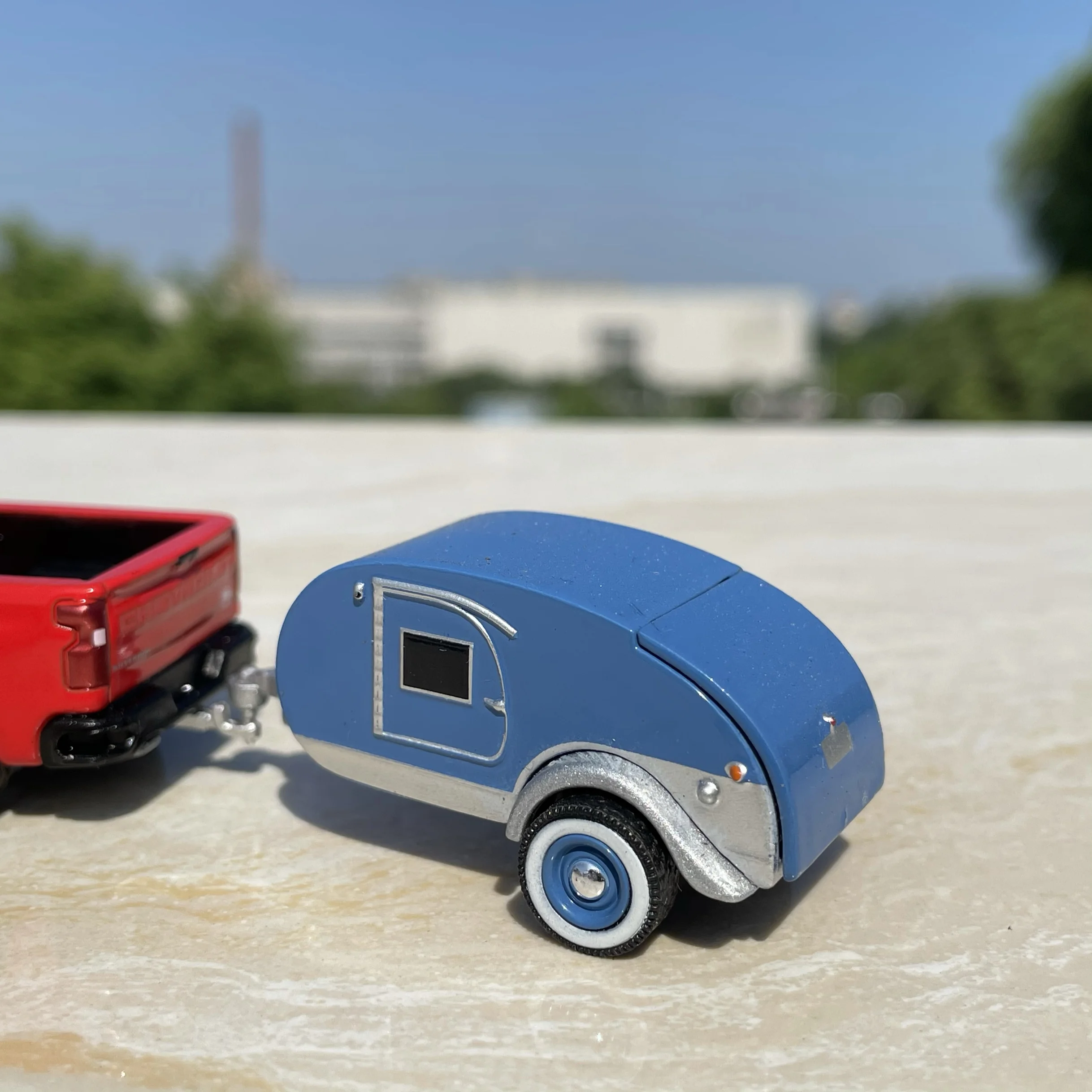 

Литой под давлением масштаб 1:64 кемпинговый прицеп, модель палатки для автофургона, аксессуары для сцены, модель автомобиля из сплава, Коллекционная игрушка, подарок, сувенир, украшение для дисплея