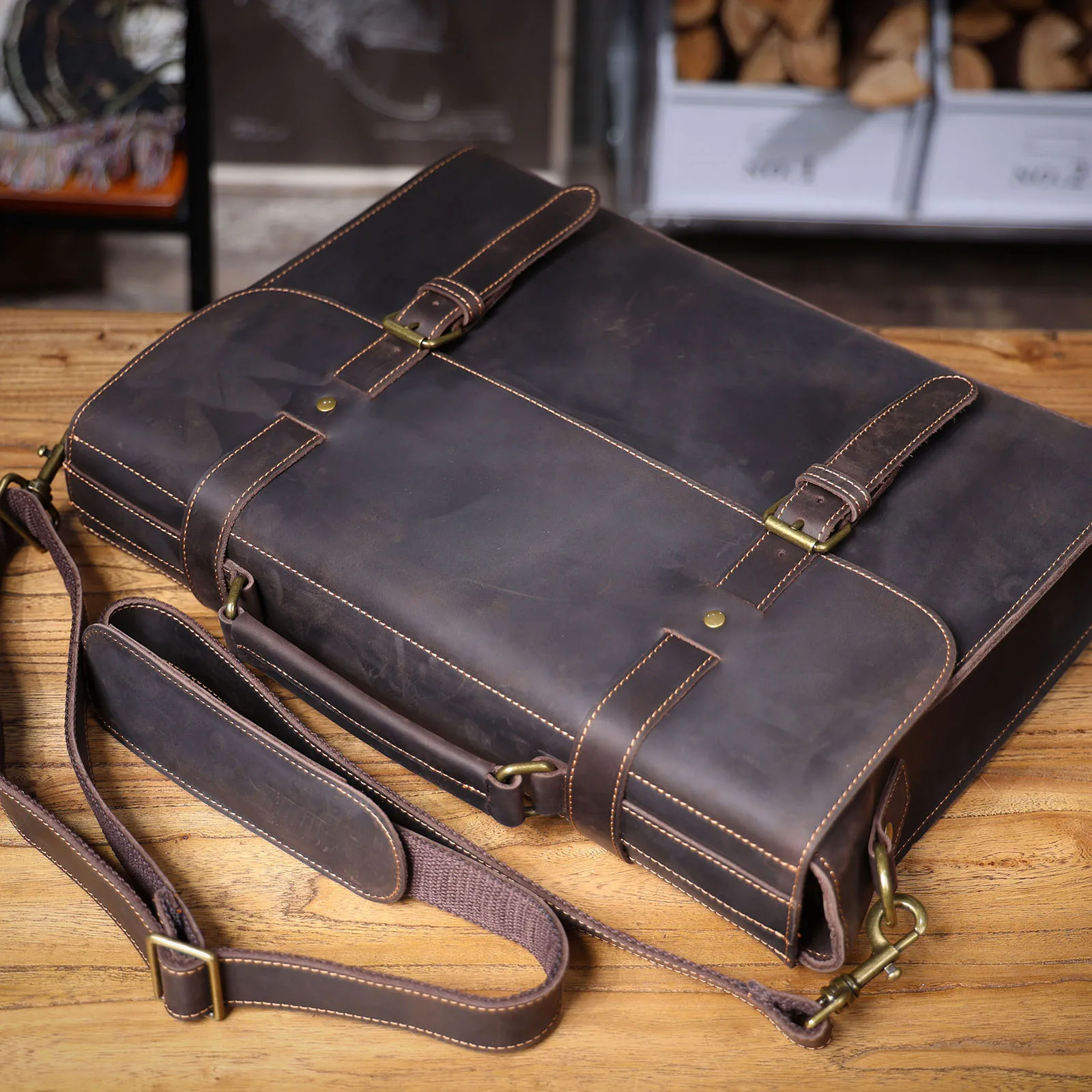 S.WORKER Vollnarbenleder 15" Laptop-Aktentasche Echtleder Herren Büro-Handtasche Messenger-Tasche Business-Bürotasche – Detail 10