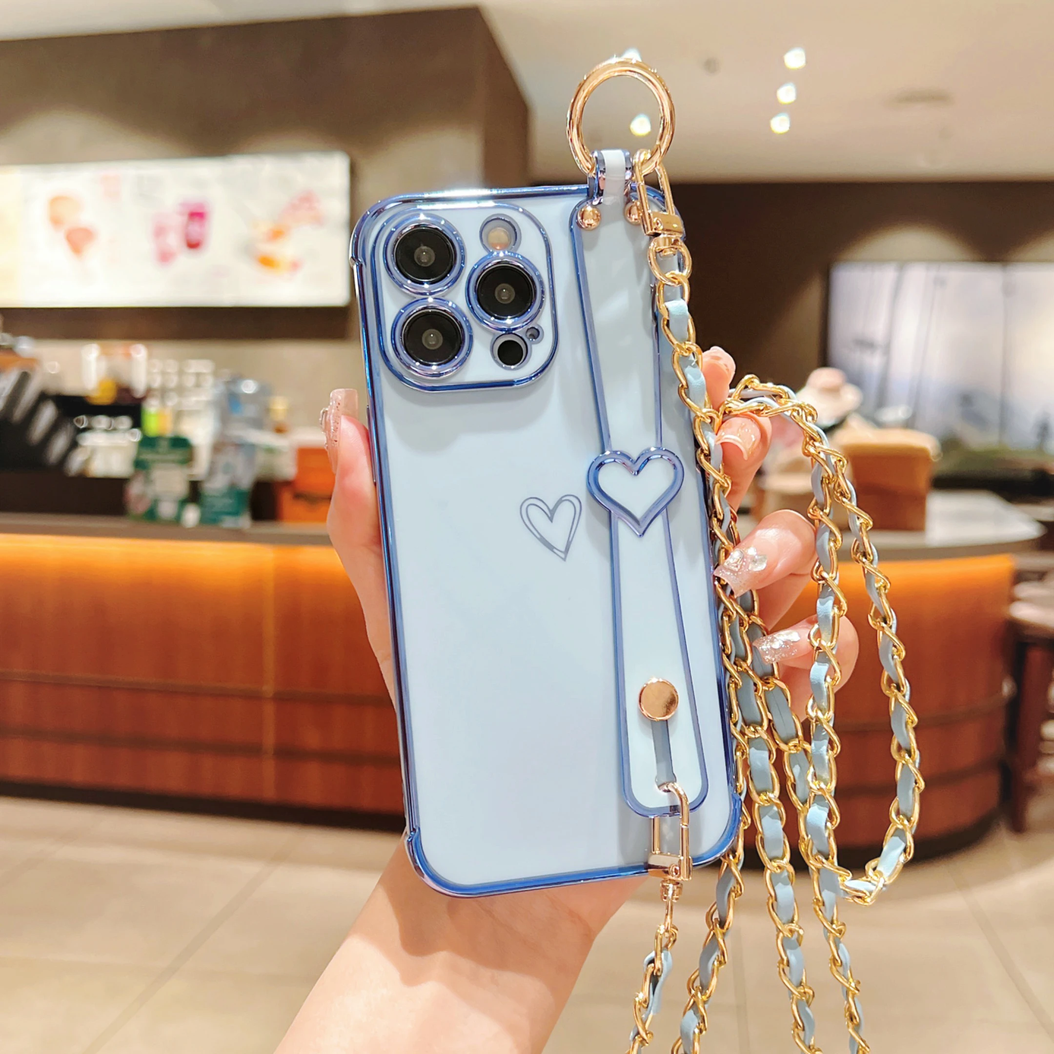 

iPhone 16 15 14 13 12 11 cross-row chain-style protective case with cute heart patterns, equipped with a hanging rope, a neck