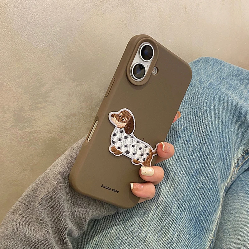 Cartoon Cute Embroidered Sausage Puppy Case For iPhone 16 Pro Max 15 13 14 12 16 Plus Lovely Dog Soft TPU Back Cover