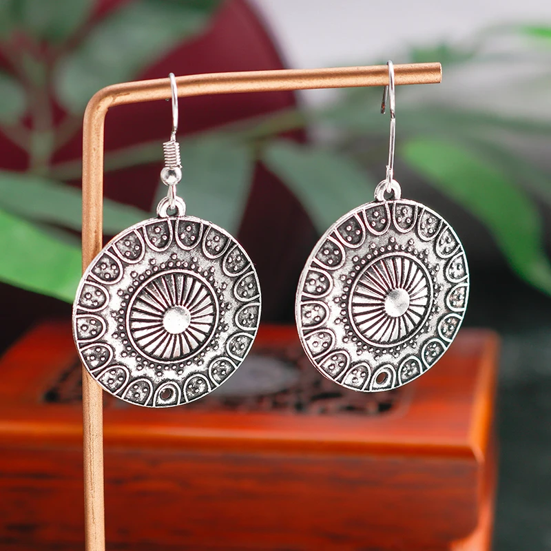 Aihua Fashion Statement Bohemian Vintage Ethnic Big Round Drop Earring Long Carved Flowers Drop Earrings For Women